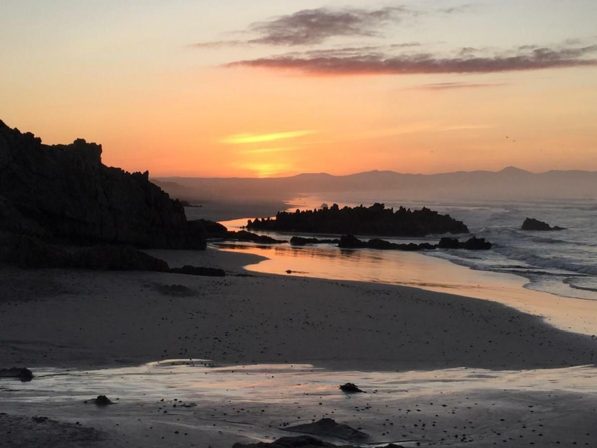 Troon Beach Cottage Hermanus Exterior foto